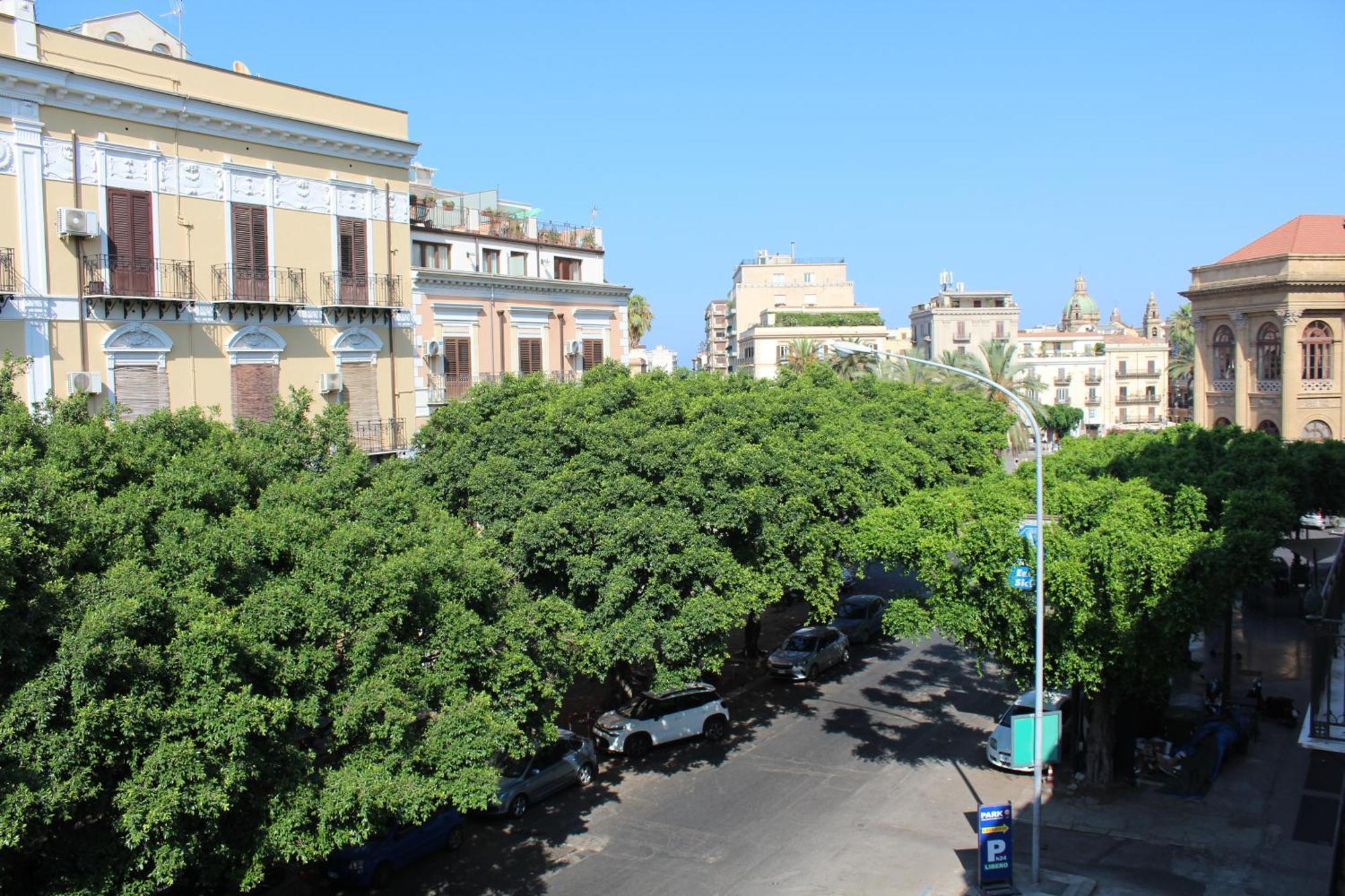Falstaff Rooms & Suites Palermo Exterior photo